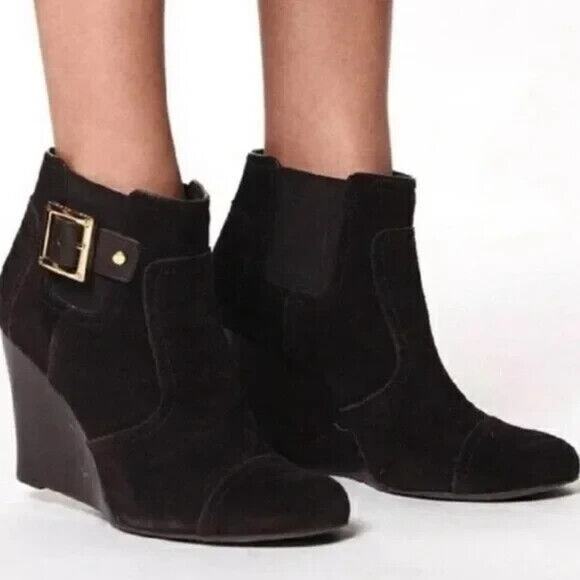 Tory Burch Adrienne Ankle Boot Bootie Brown Suede Gold Buckle Wedge Heel… - Picture 1 of 9